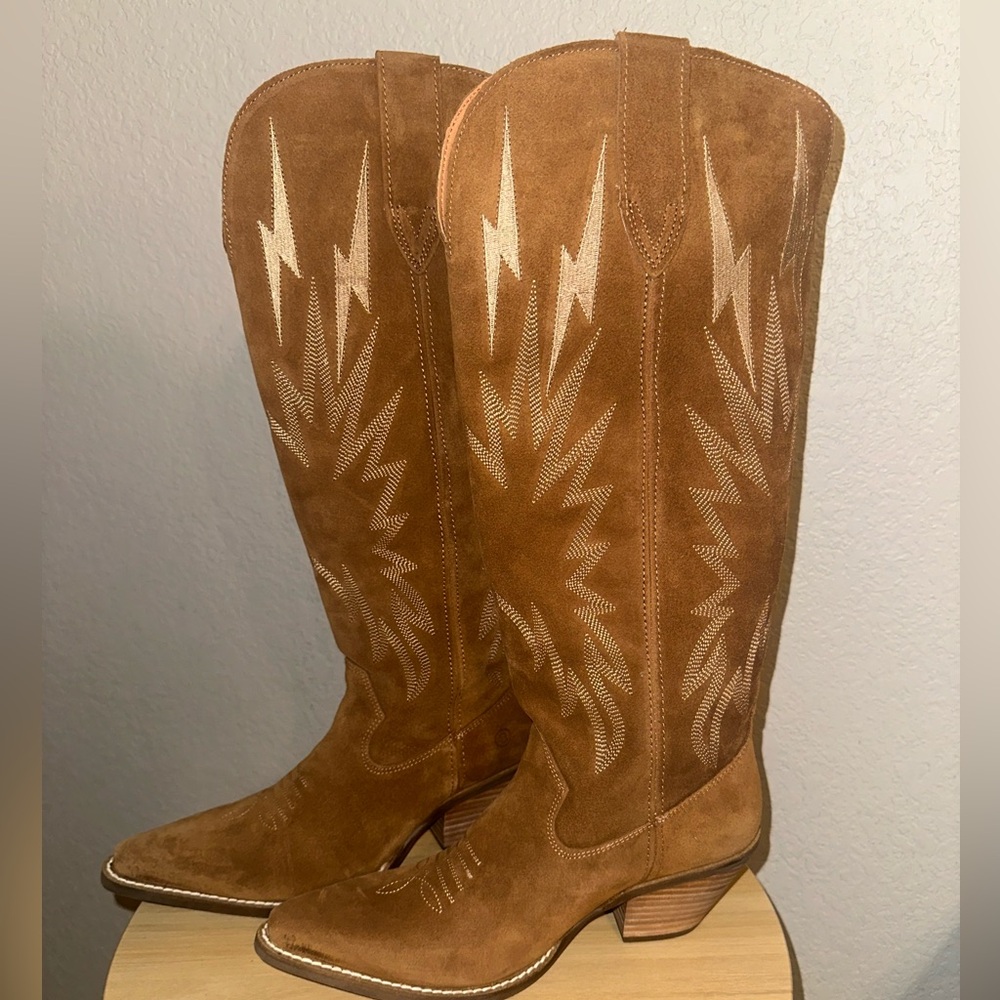 DINGO Womens Thunder Road Stacked Heel Cowboy Boots